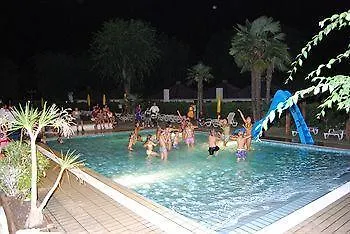 Albatros Apartahotel 3*